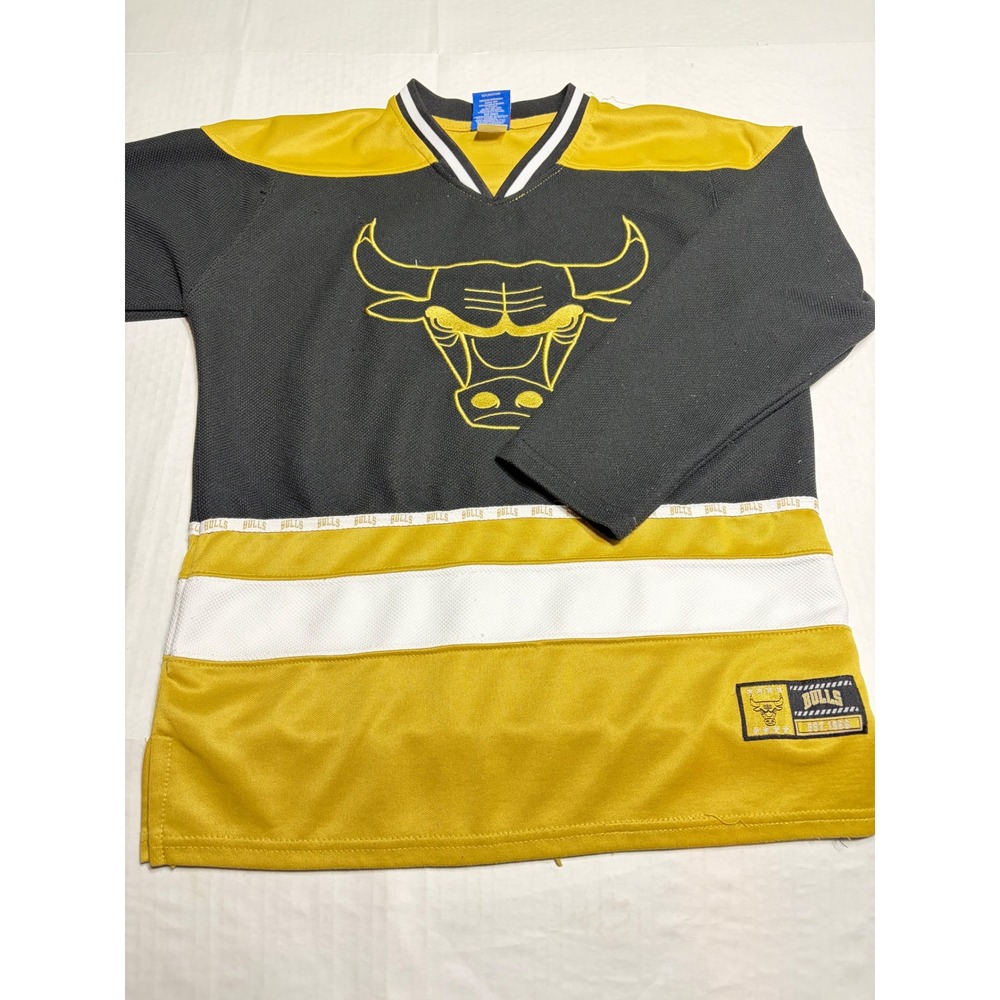 NBA Ultra Game Chicago Bulls Jersey Kids 10-12 Long Sleeve Black Gold Logo Top